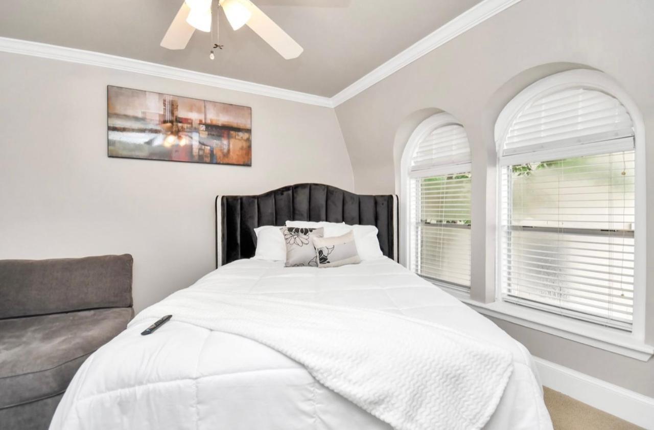 Stunning Private Room In Town Home Houston Exteriér fotografie