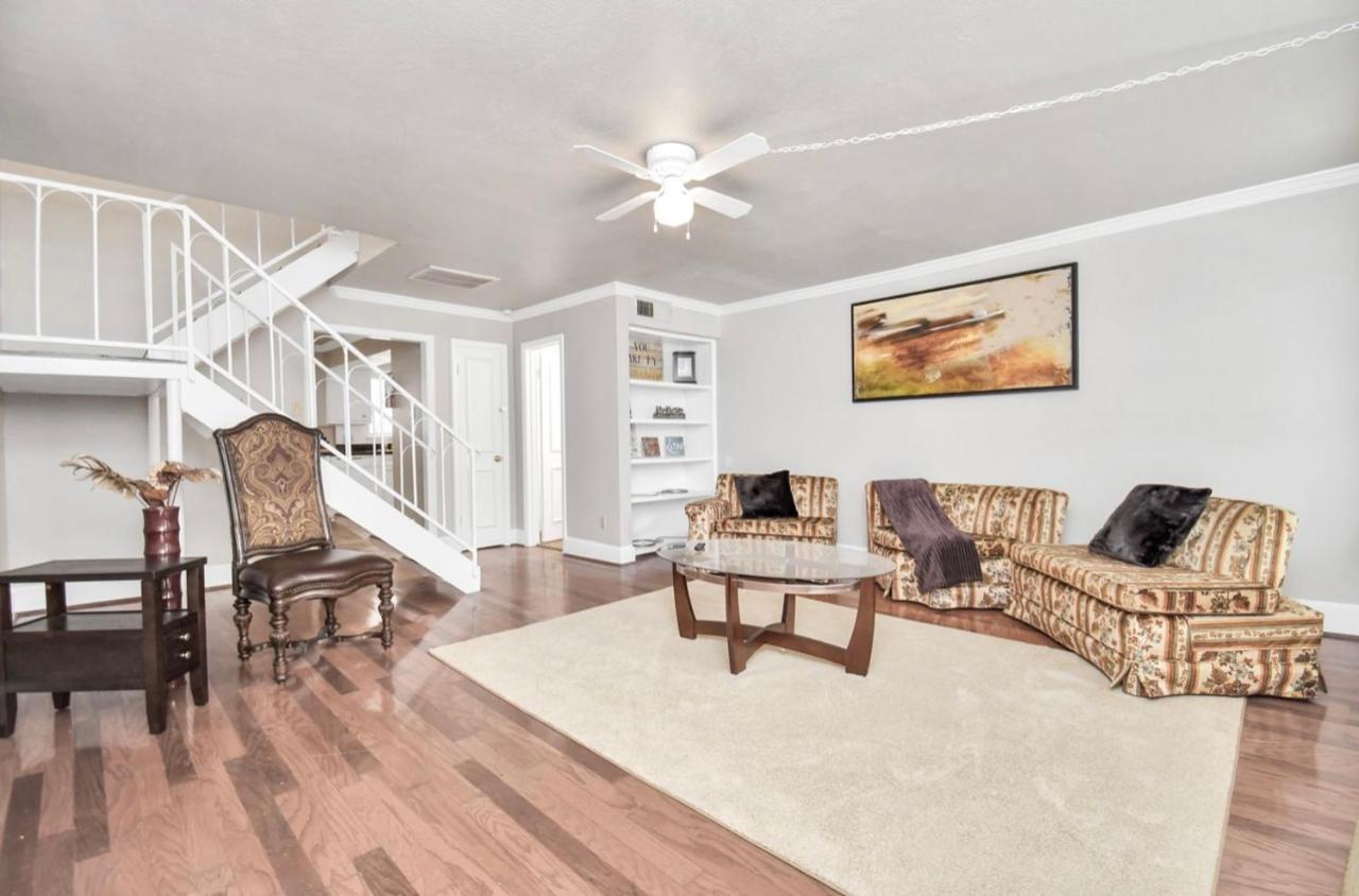 Stunning Private Room In Town Home Houston Exteriér fotografie